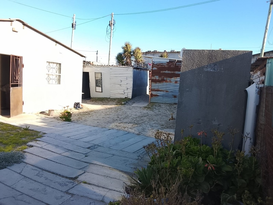  Bedroom Property for Sale in Harare Western Cape